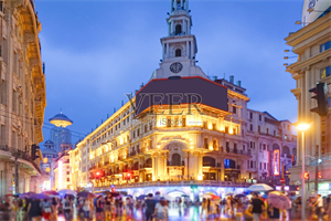 Romantic Shanghai Night Tour: Sharing a beautiful night view with a loved one Romantic Shanghai Night Tour: Sharing a beautiful night view with a loved one